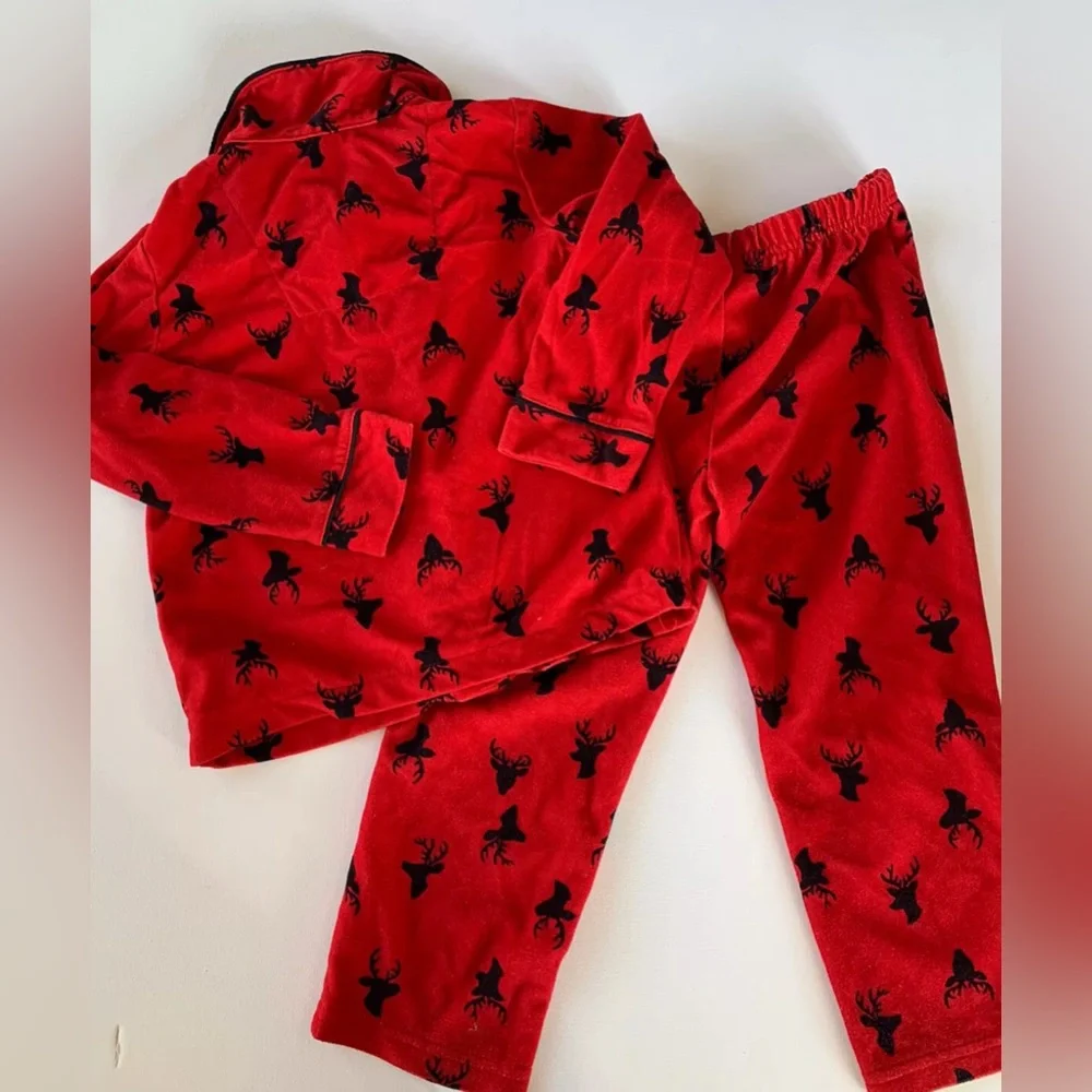 Carter's holiday red Reindeer Pajamas 2 piece set Christmas Red Girl Boy size 5